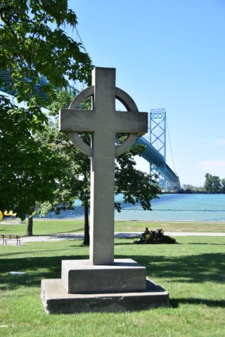 Jesuit Missionaries Cross