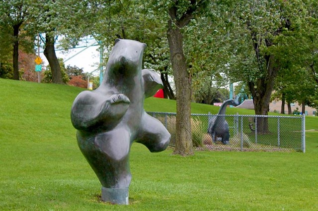 Dancing Bear - Pauta Saila