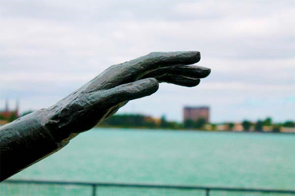 Flying Men - Dame Elizabeth Frink Flying Men - Dame Elizabeth Frink