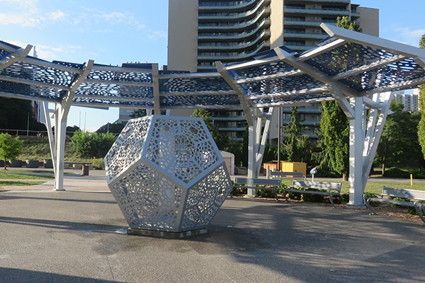 Kinetic GeodeKinetic Geode - Nicolas de Cosson Kinetic Geode - Nicolas de Cosson