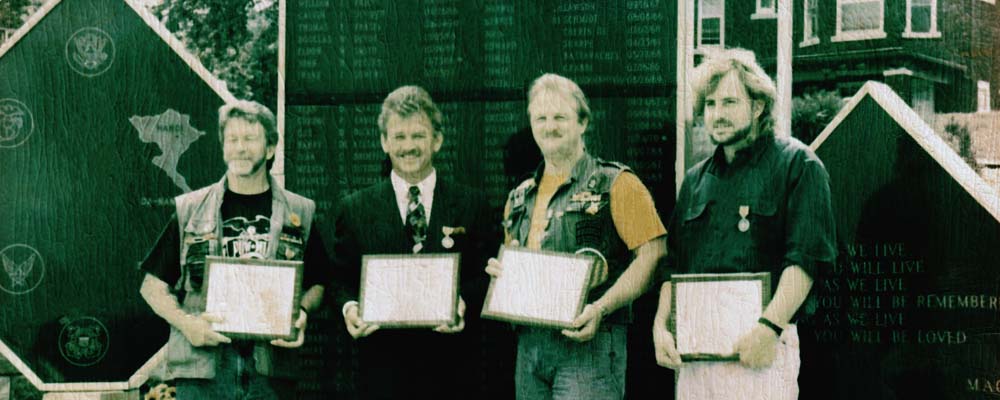 Vietnam Memorial Ed Johnson, Mayor Hurst, Rick Gidner, and Chris Reynolds in front of the Memorial